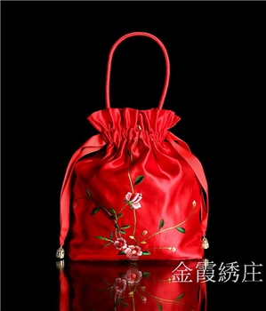 金霞绣庄真丝面料手工绣花提袋化妆包抽绳收纳出国特色礼品工艺品 BD205